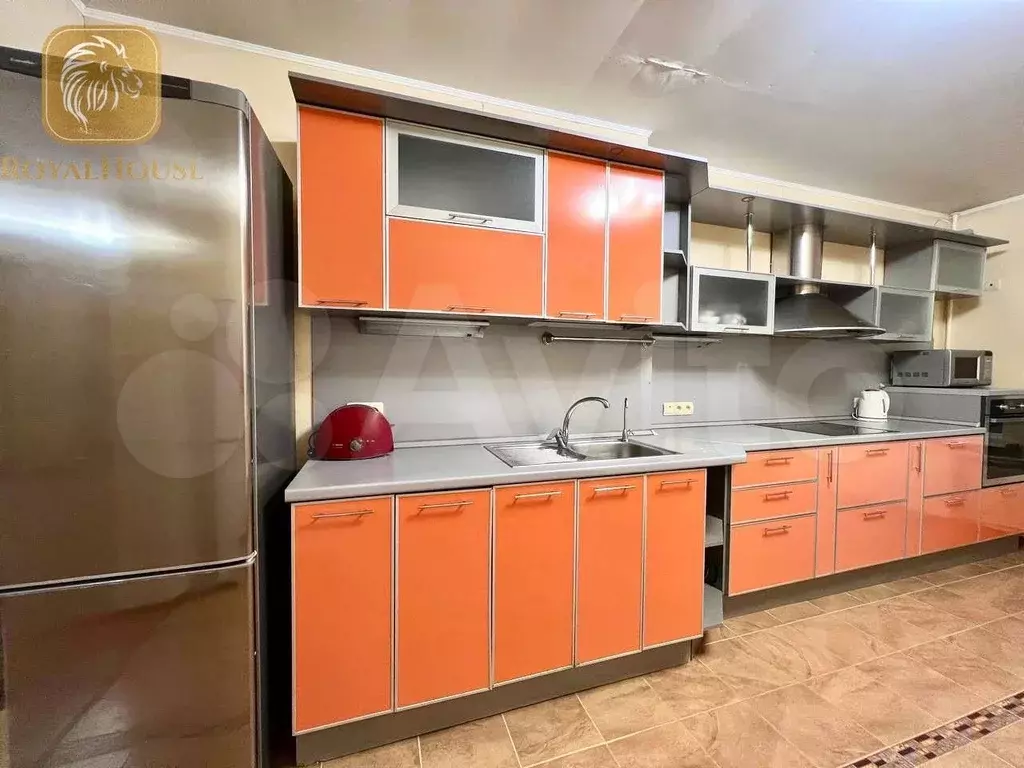 3-к. квартира, 140 м, 9/10 эт. - Фото 0