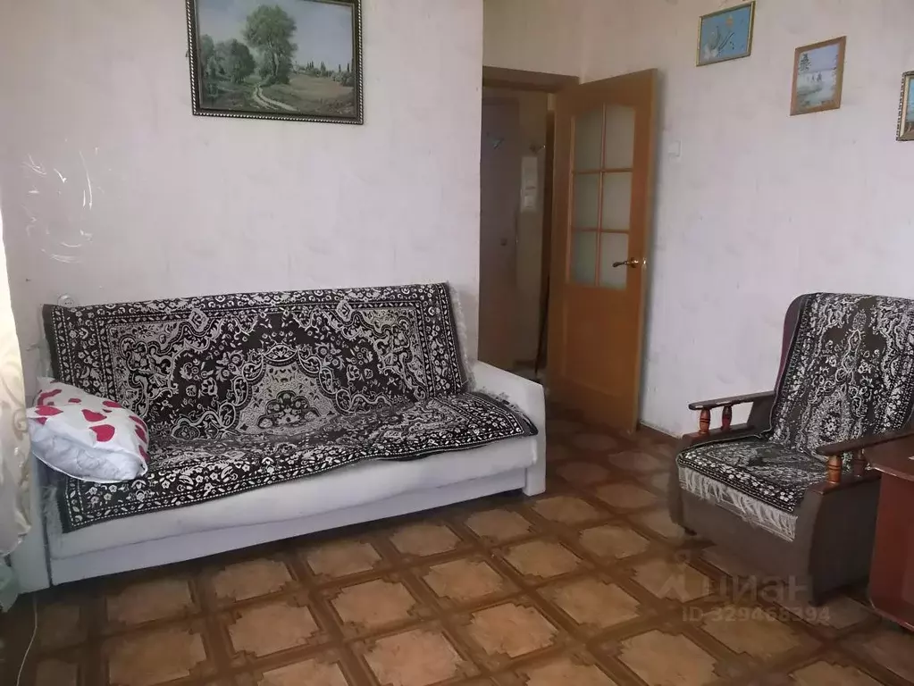 Комната Ленинградская область, Луга Пионерская ул., 2 (17.0 м) - Фото 2
