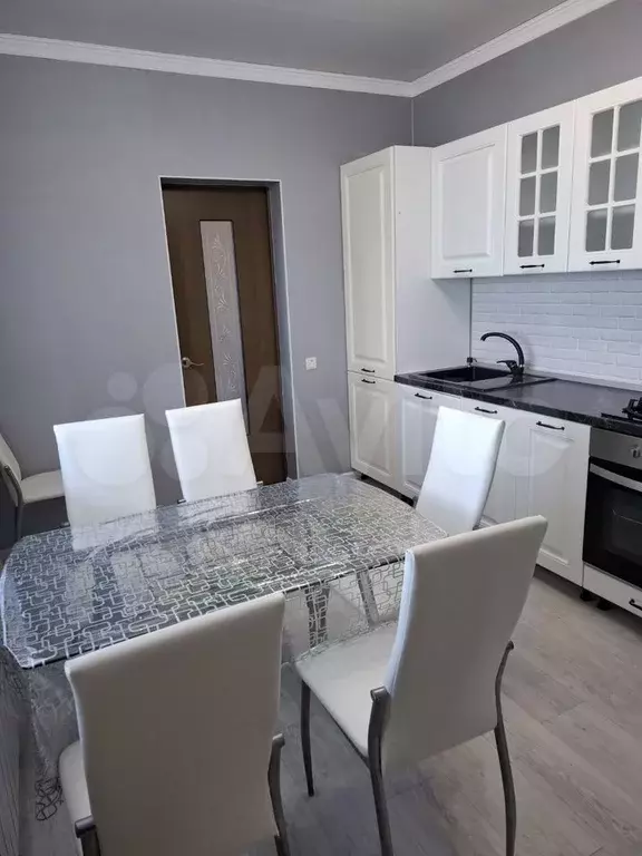 Комната 70 м, 2/2 эт. - Фото 1