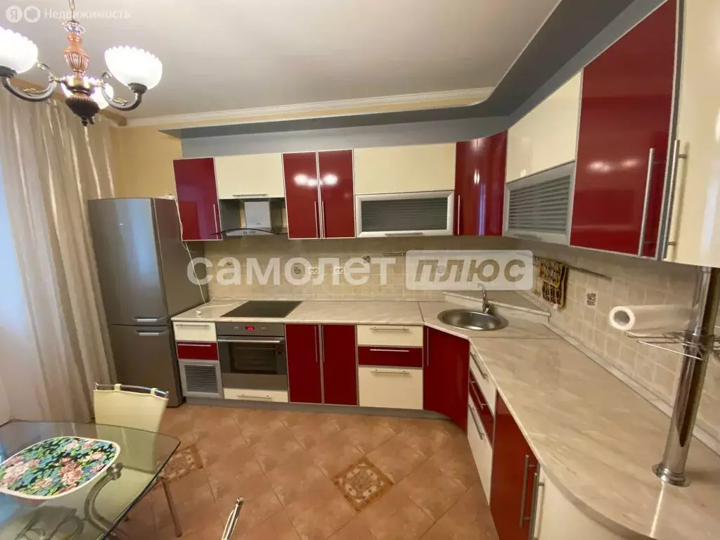 3-комнатная квартира: Белгород, улица Победы, 165 (103.8 м) - Фото 1