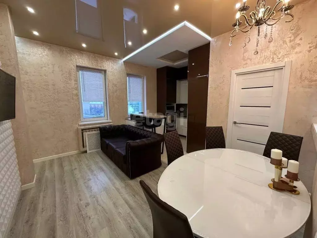 2-к кв. Ямало-Ненецкий АО, Новый Уренгой Набережная ул., 47А (79.2 м) - Фото 1