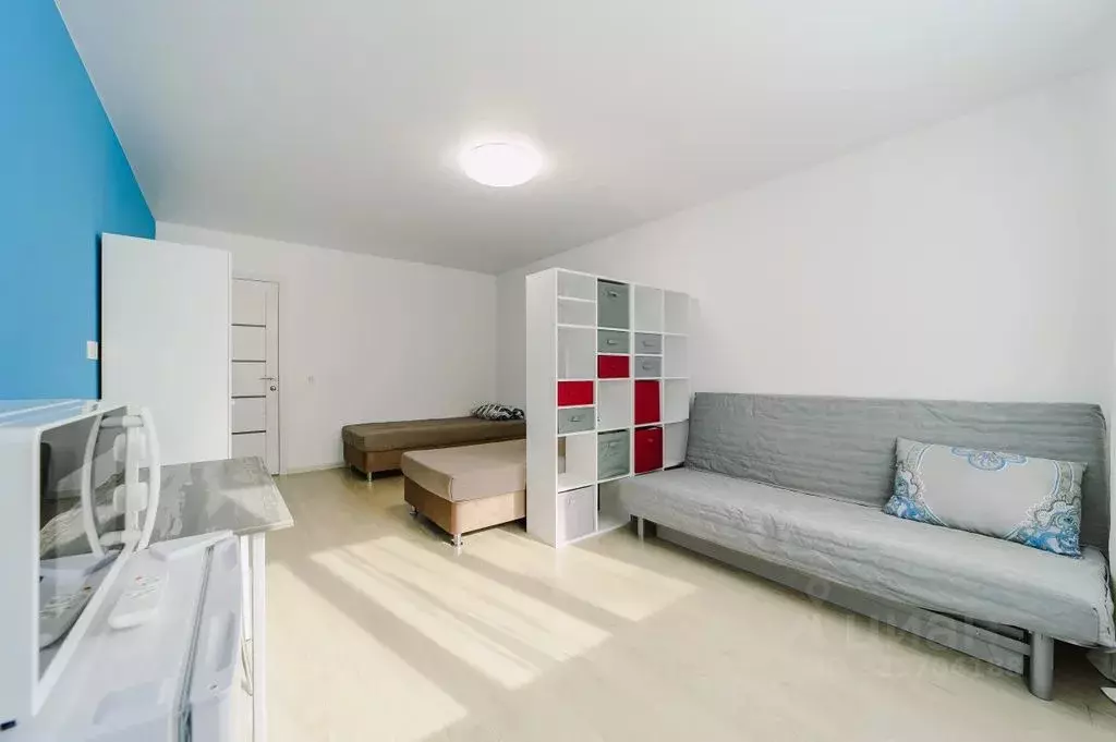 Комната Свердловская область, Екатеринбург ул. Коминтерна, 7 - Фото 1