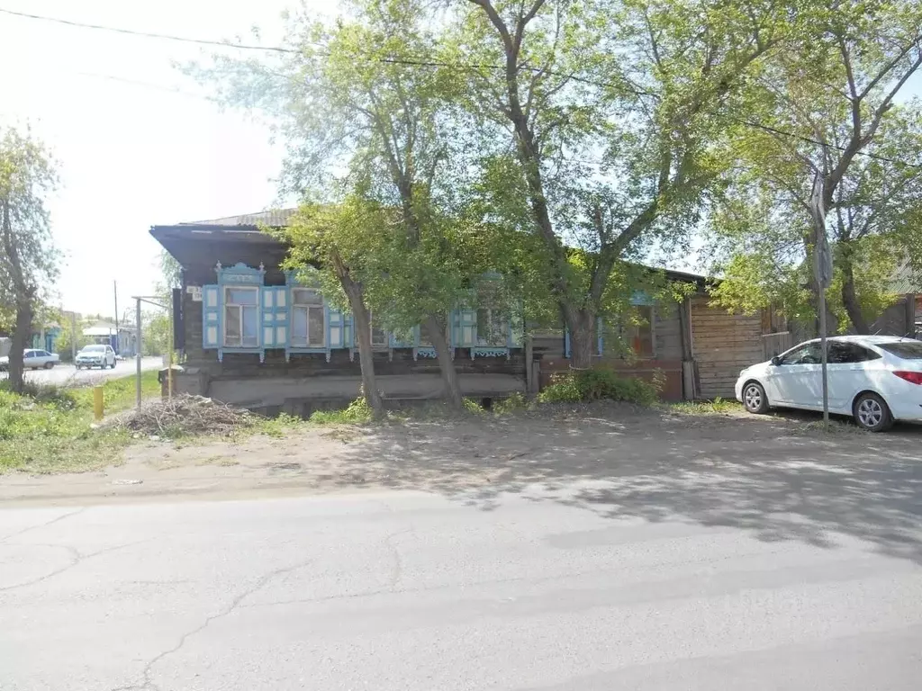 Дом в Омская область, Омск ул. Гусарова, 83 (100 м) - Фото 2