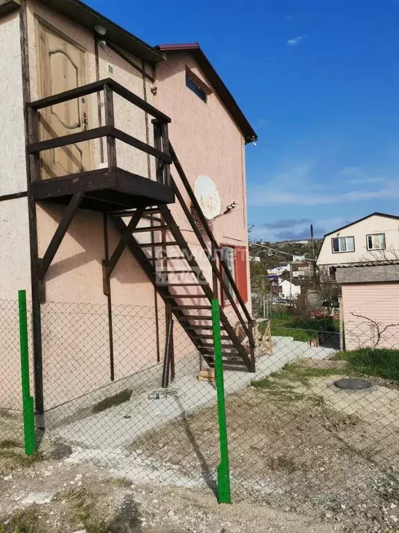 Дом в Крым, Ленинский район, Мысовское с/пос, Нептун ... - Фото 1