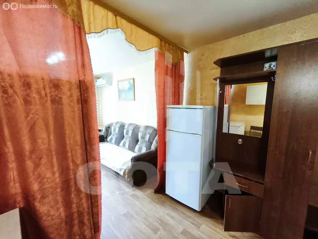 1к в 12-комнатной квартире (18.7 м) - Фото 1