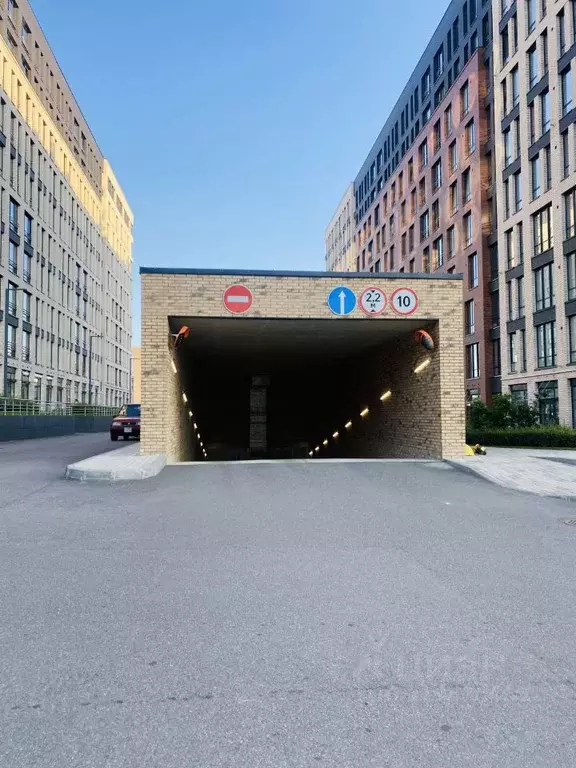 Гараж в Санкт-Петербург Манчестерская ул., 5к1 (14 м) - Фото 1