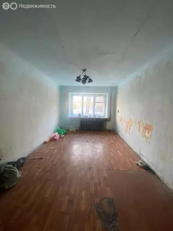 3-комнатная квартира: Еманжелинск, улица Гайдара, 3 (61.8 м) - Фото 1