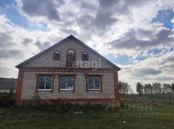 Дом в Башкортостан, Аургазинский район, д. Таштамак Заречная ул., 41 ... - Фото 0