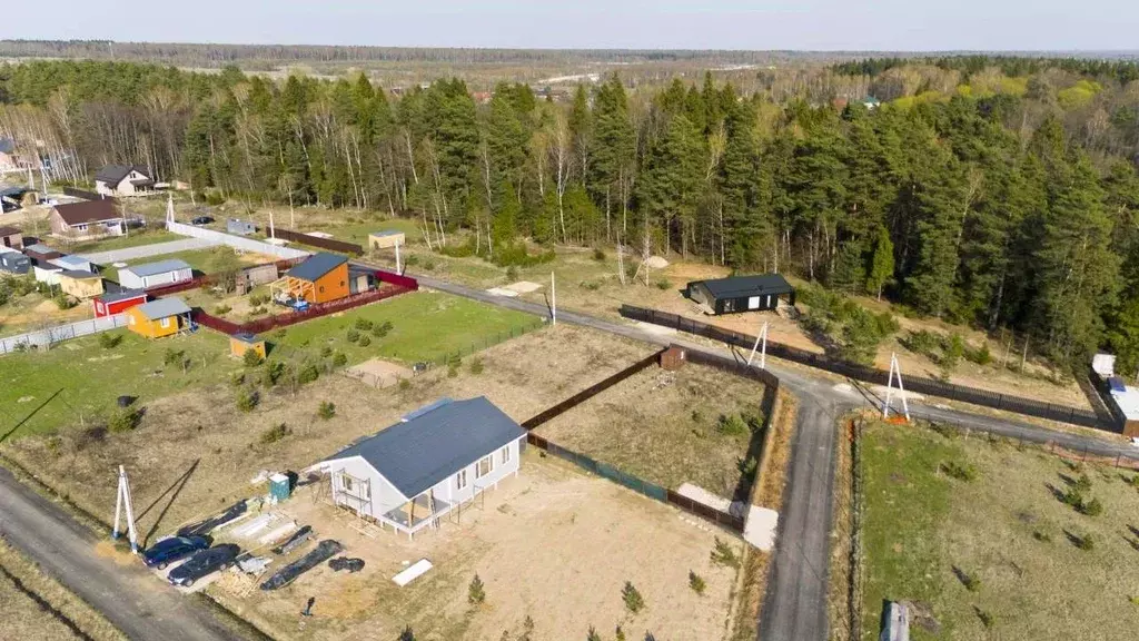 Участок в Московская область, Серпухов городской округ, пос. Лисичкин ... - Фото 1