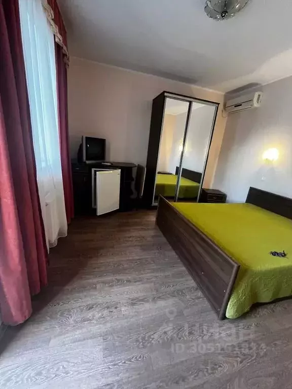 Комната Крым, Сакский район, Новофедоровка пгт ул. Центральная, 15 - Фото 1