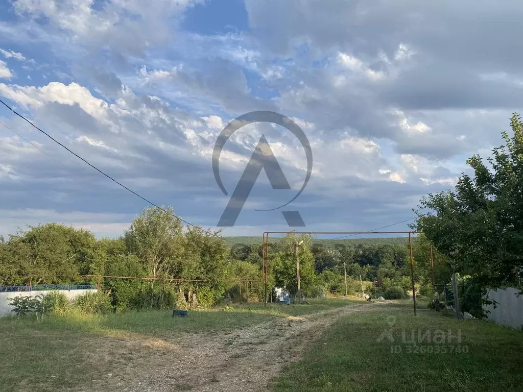 Участок в Краснодарский край, Апшеронск Социалистический пер. (10.0 ... - Фото 1