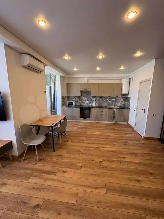 2-к. квартира, 80 м, 9/10 эт. - Фото 0