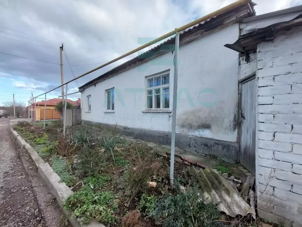 Помещение свободного назначения в Крым, Симферополь ул. Братьев ... - Фото 1