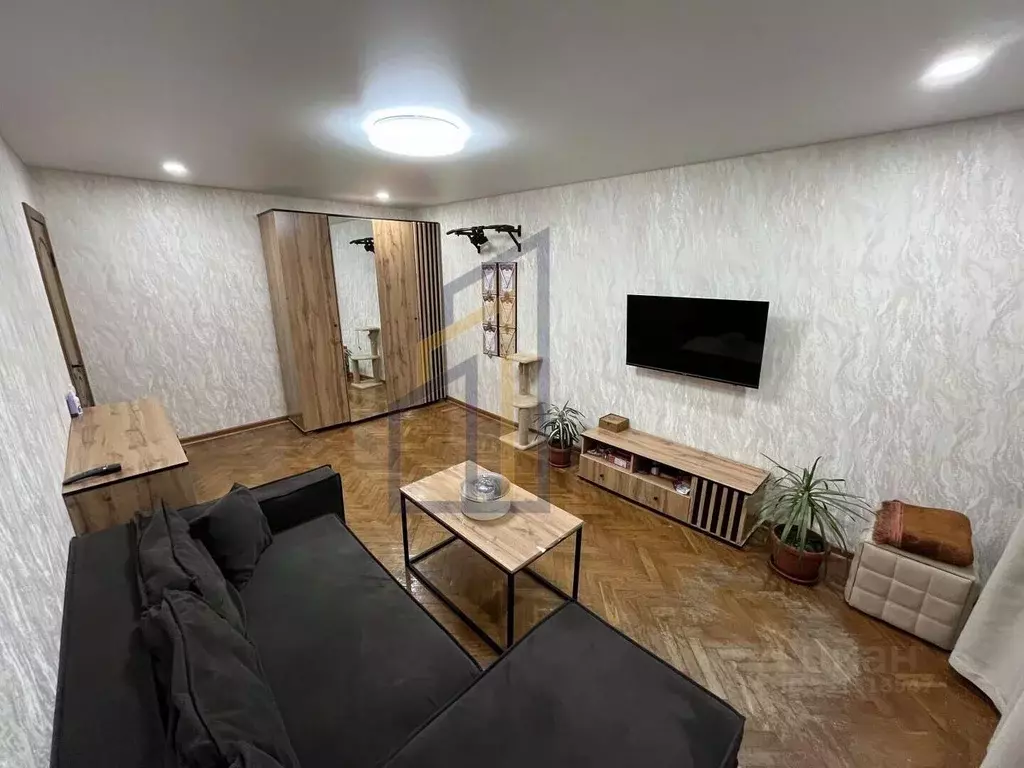 3-к кв. Крым, Евпатория ул. Имени 60-летия Октября, 28 (66.0 м) - Фото 1