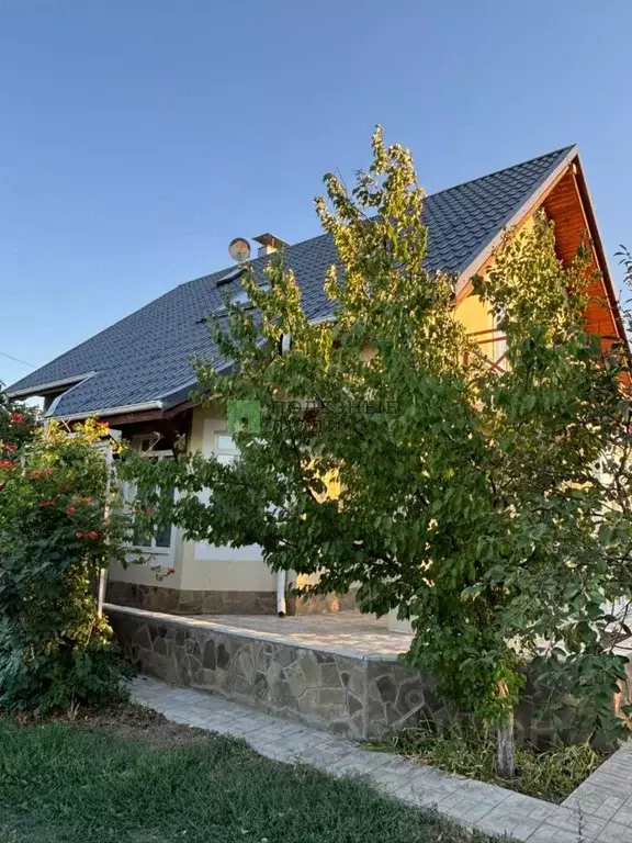 Коттедж в Астраханская область, Приволжский район, пос. Кирпичного ... - Фото 1