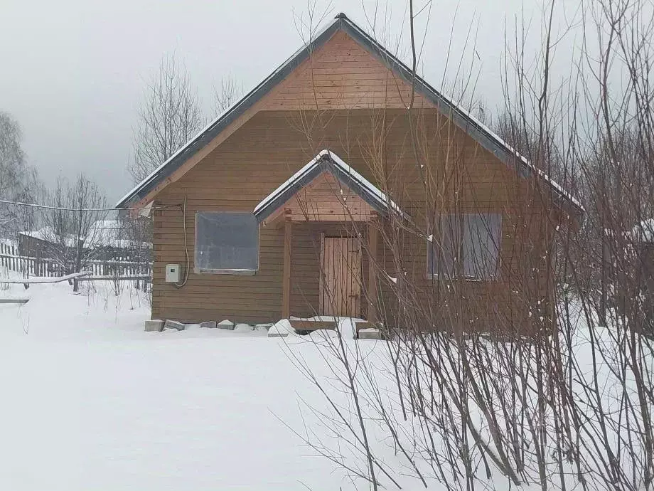 Дом в Пермский край, Александровск Яйва пгт, ул. Домостроителей, 23 ... - Фото 1