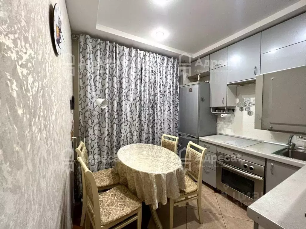 2-к кв. Волгоградская область, Волгоград ул. Хользунова, 25 (42.4 м) - Фото 0