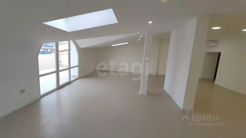 Помещение свободного назначения в Крым, Евпатория просп. Победы, ... - Фото 1