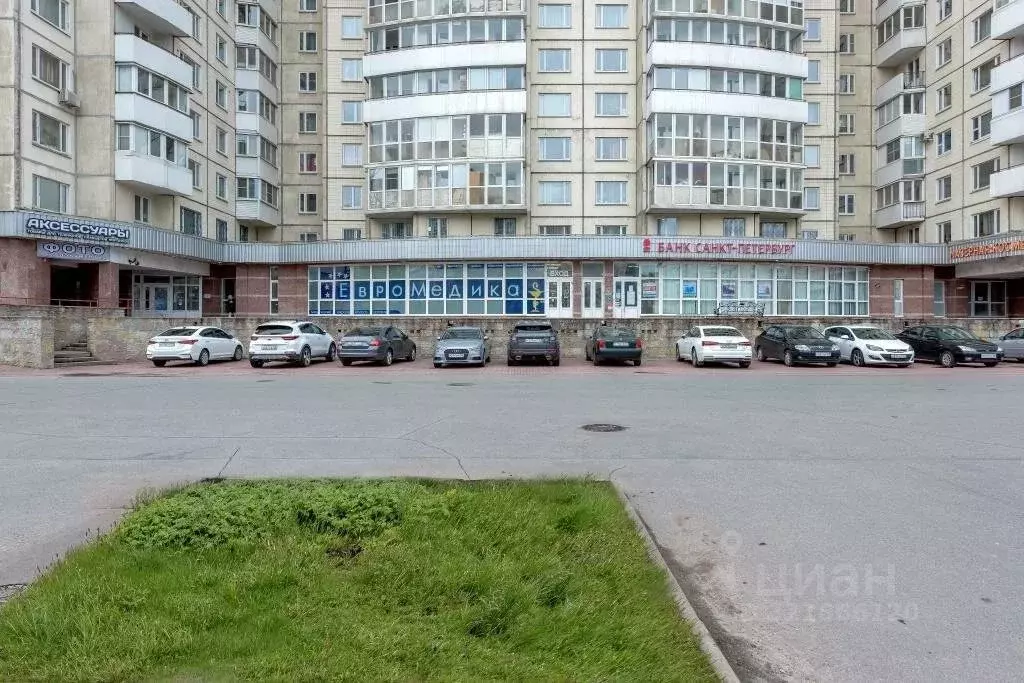 Помещение свободного назначения в Санкт-Петербург Комендантский ... - Фото 1