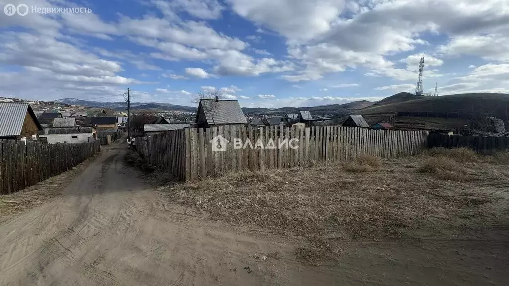 Участок в село Нижний Саянтуй, ДНТ Космос (2.6 м) - Фото 1