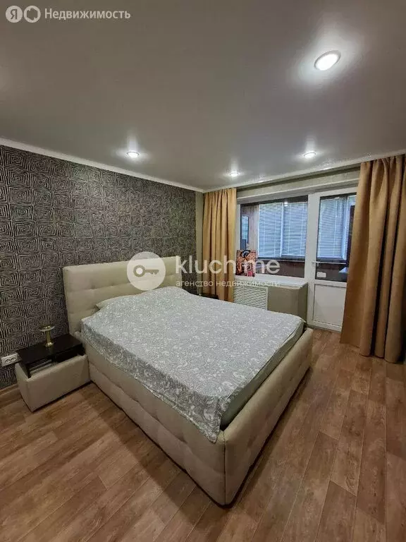 3-комнатная квартира: Казань, улица Адоратского, 9 (66 м) - Фото 1