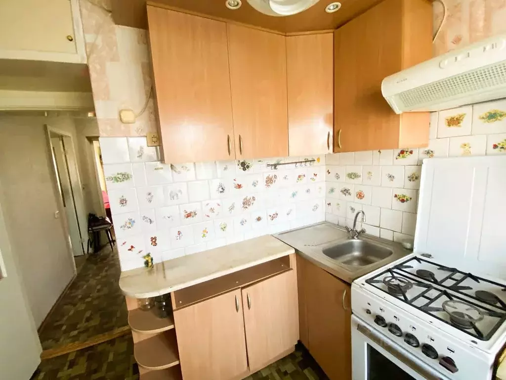 3-к кв. Ярославская область, Рыбинск просп. 50 лет Октября, 21 (61.0 ... - Фото 1