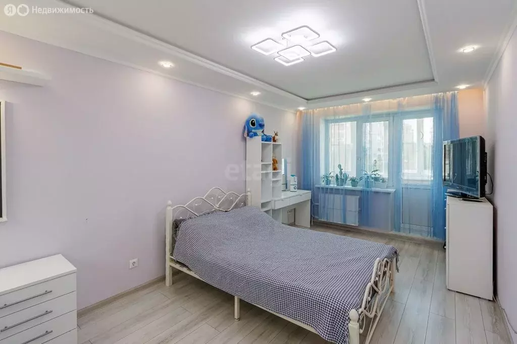 2-комнатная квартира: Тюмень, улица Федюнинского, 3 (50.5 м) - Фото 2