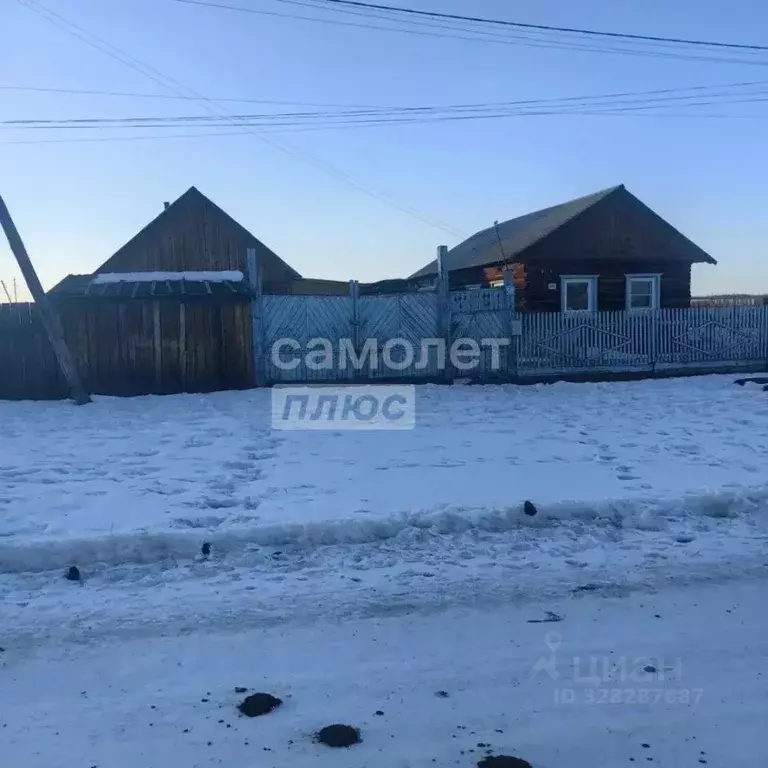 Дом в Иркутская область, с. Баяндай ул. Генерала Иванова, 15 (62 м) - Фото 1