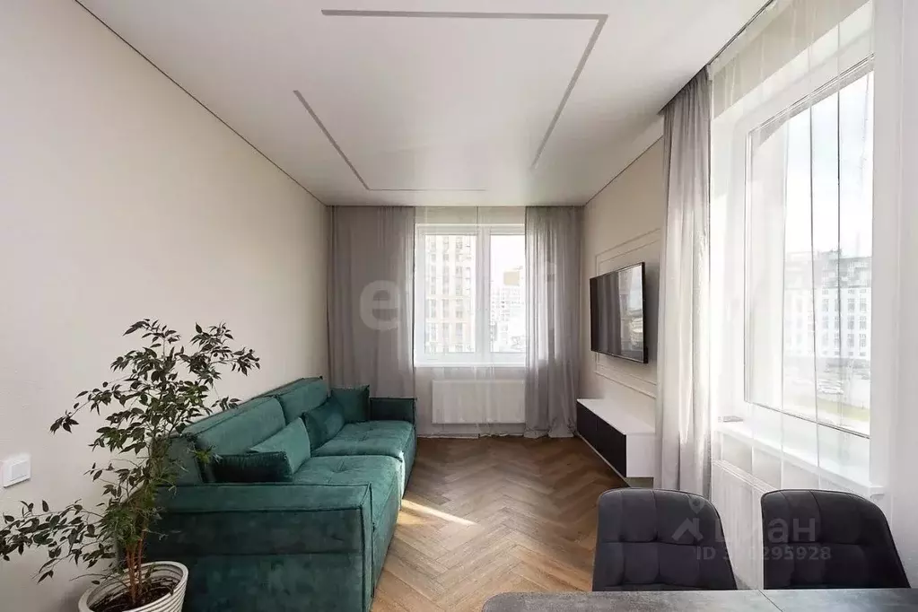 3-к кв. Тюменская область, Тюмень ул. Фармана Салманова, 16 (81.1 м) - Фото 1