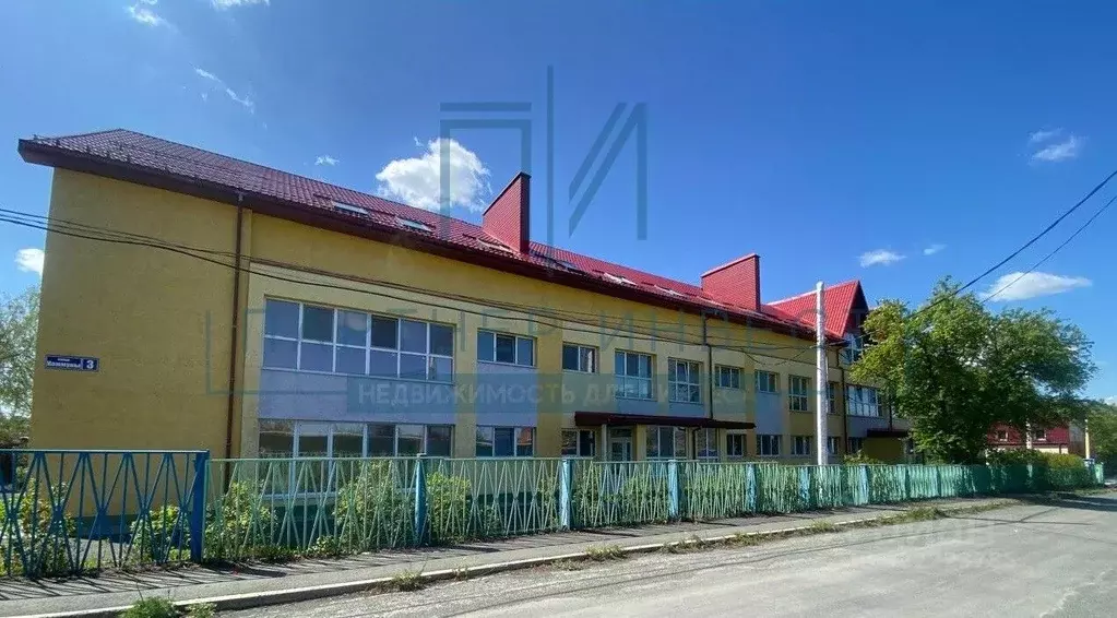 Помещение свободного назначения в Свердловская область, Первоуральск ... - Фото 1