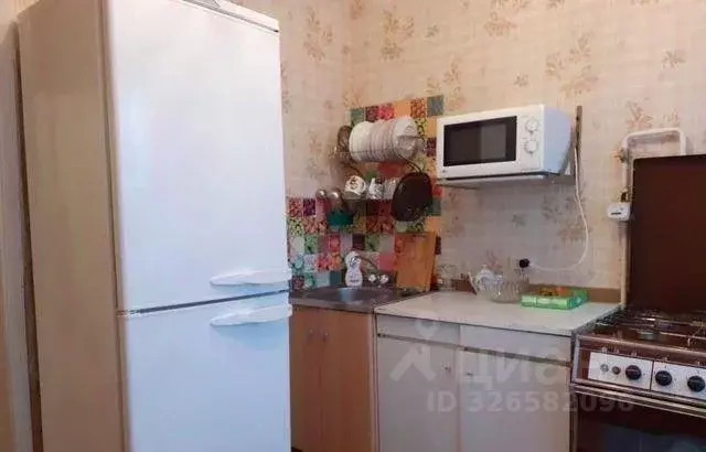 3-к кв. Омская область, Омск Городок Нефтяников мкр, ул. Круговая, 8А ... - Фото 1