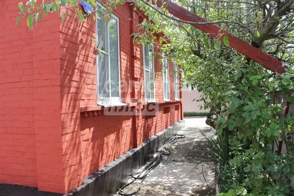 Дом в Краснодарский край, Абинский район, Ахтырское городское ... - Фото 0