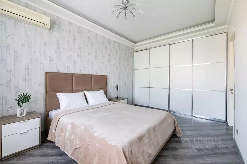 3-к кв. Татарстан, Казань ул. Кави Наджми, 3/9 (100.0 м) - Фото 0
