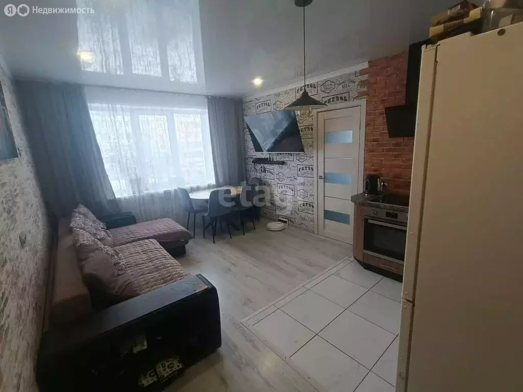 2-комнатная квартира: Бийск, улица Михаила Кутузова, 9/2 (51 м) - Фото 0