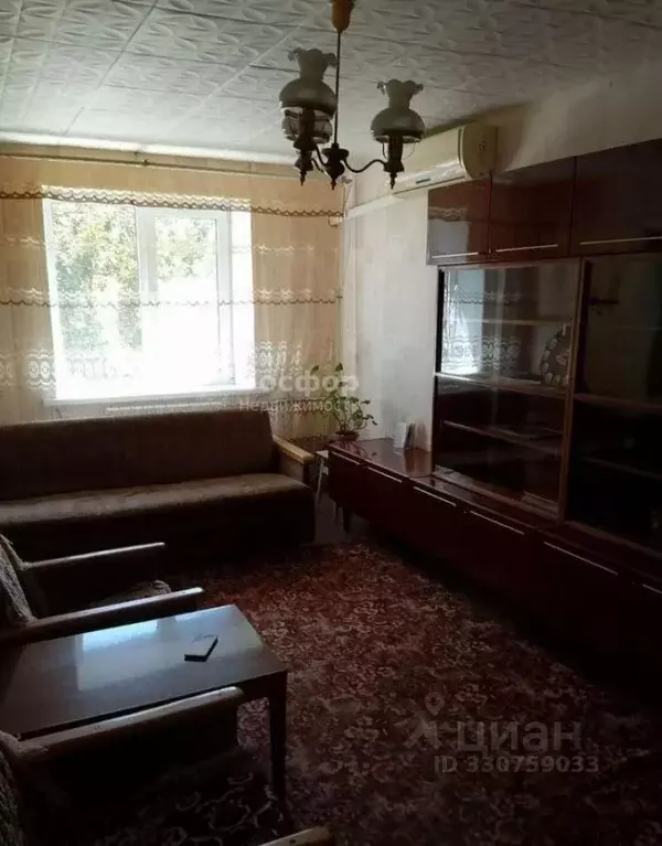 3-к кв. Крым, Кировское пгт ул. Горького, 2 (55.9 м) - Фото 1