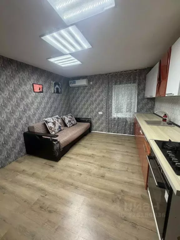 Дом в Краснодарский край, Ейский район, с. Кухаривка Ростовская ул. ... - Фото 2