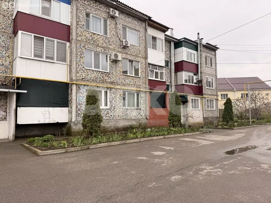 3-комнатная квартира: Кореновск, улица Фрунзе, 205 (69 м) - Фото 1