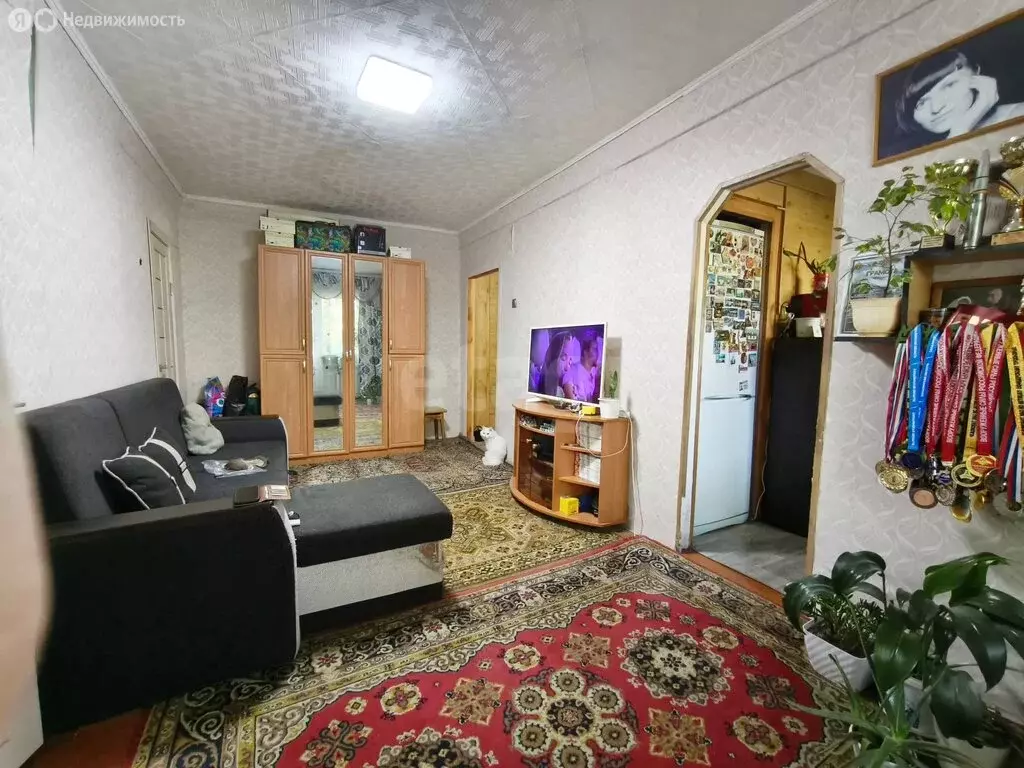 2-комнатная квартира: посёлок городского типа Атамановка, улица ... - Фото 1