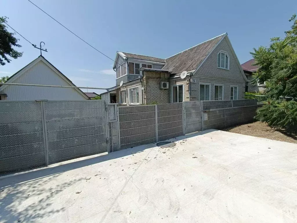 Дом в Краснодарский край, Абинск Весенняя ул. (97 м) - Фото 1