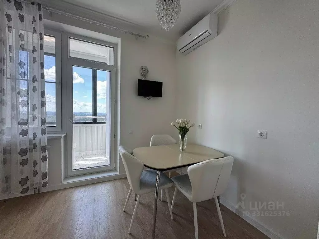 2-к кв. Москва Рублевское ш., 70к2 (67.8 м) - Фото 1