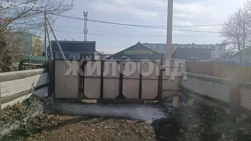 Дом в посёлок городского типа Каа-Хем, улица 25 лет Советской Тувы (60 ... - Фото 1