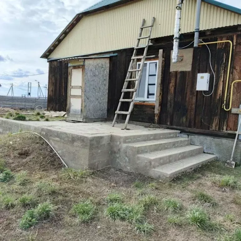 Дом в Оренбургская область, пос. Новоорск ул. Правдухина (91 м) - Фото 1