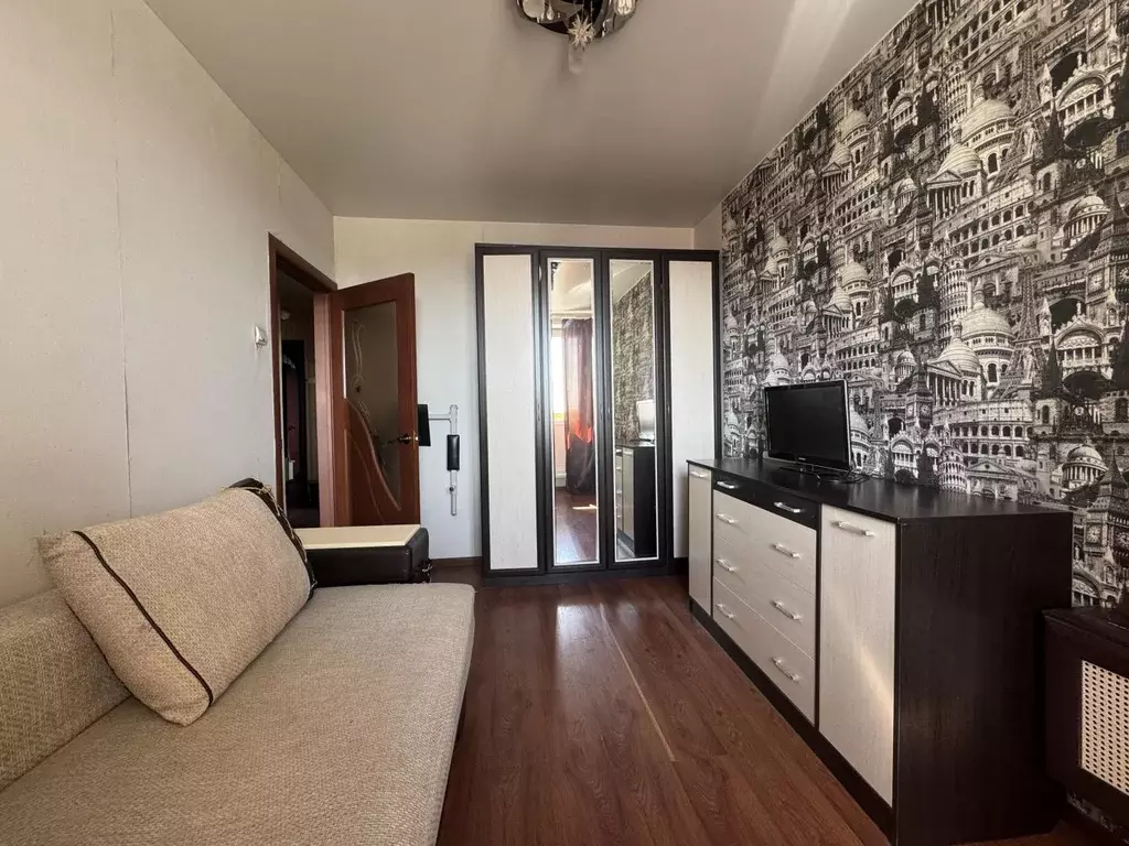 Продается 3-комнатная квартира - Фото 2