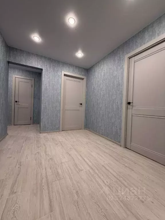 3-к кв. Кировская область, Киров Комсомольская ул., 113 (65.1 м) - Фото 2