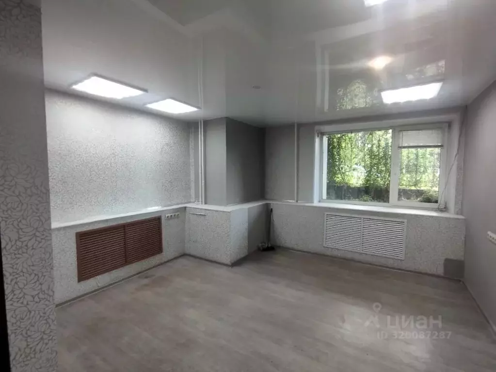 Офис в Кировская область, Киров ул. Сурикова, 33 (52 м) - Фото 0