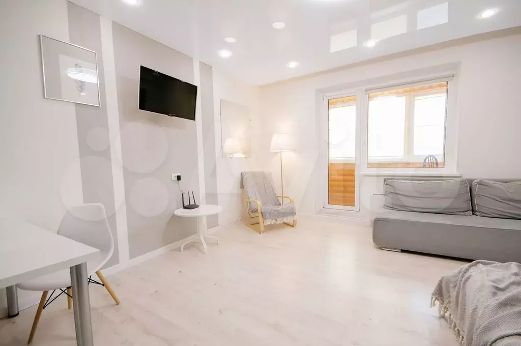 1-к. квартира, 40 м, 8/10 эт. - Фото 1