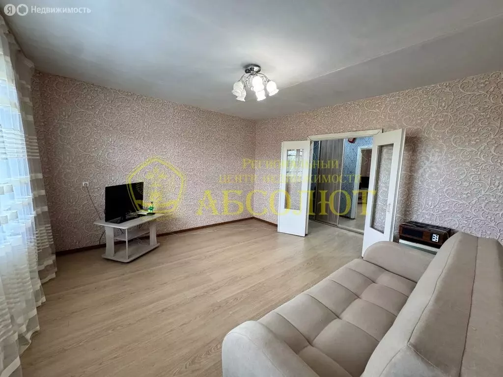 2-комнатная квартира: Ревда, улица Павла Зыкина, 12 (50 м) - Фото 1
