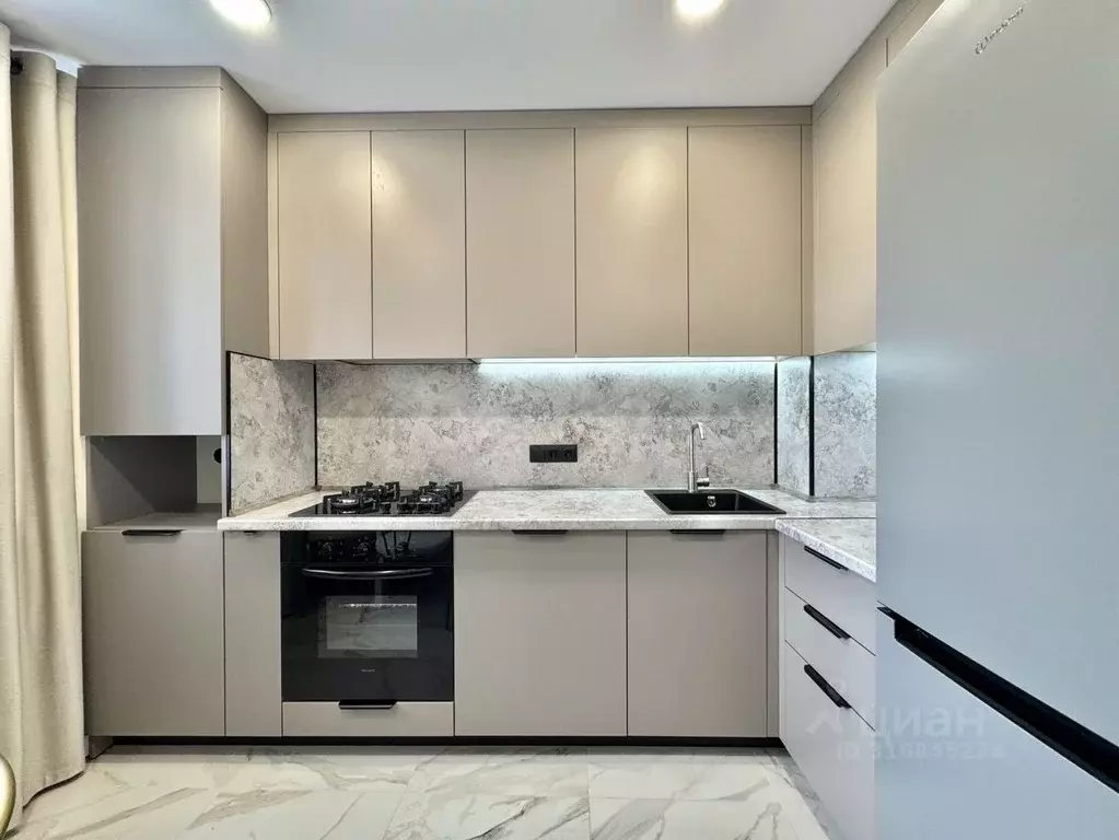 3-к кв. Кировская область, Киров ул. Карла Маркса, 129 (58.9 м) - Фото 1