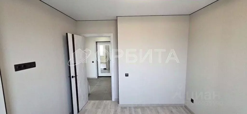 1-к кв. Тюменская область, Тюмень ул. Лесопарковая, 1к2 (33.0 м) - Фото 2
