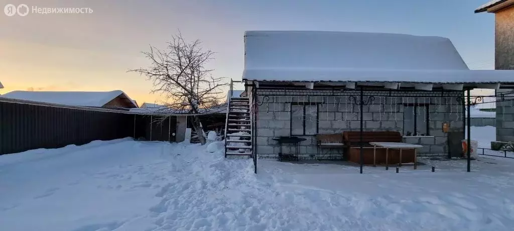 Дом в посёлок городского типа Радица-Крыловка, переулок Некрасова, 22 ... - Фото 2